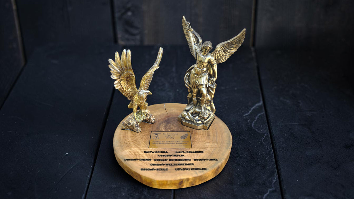 Premium Bundeswehr Ehrenpreis „Kameradschaft“ – Monumentaler Award aus Massivholz / Premium Bundeswehr Abschiedsgeschenk