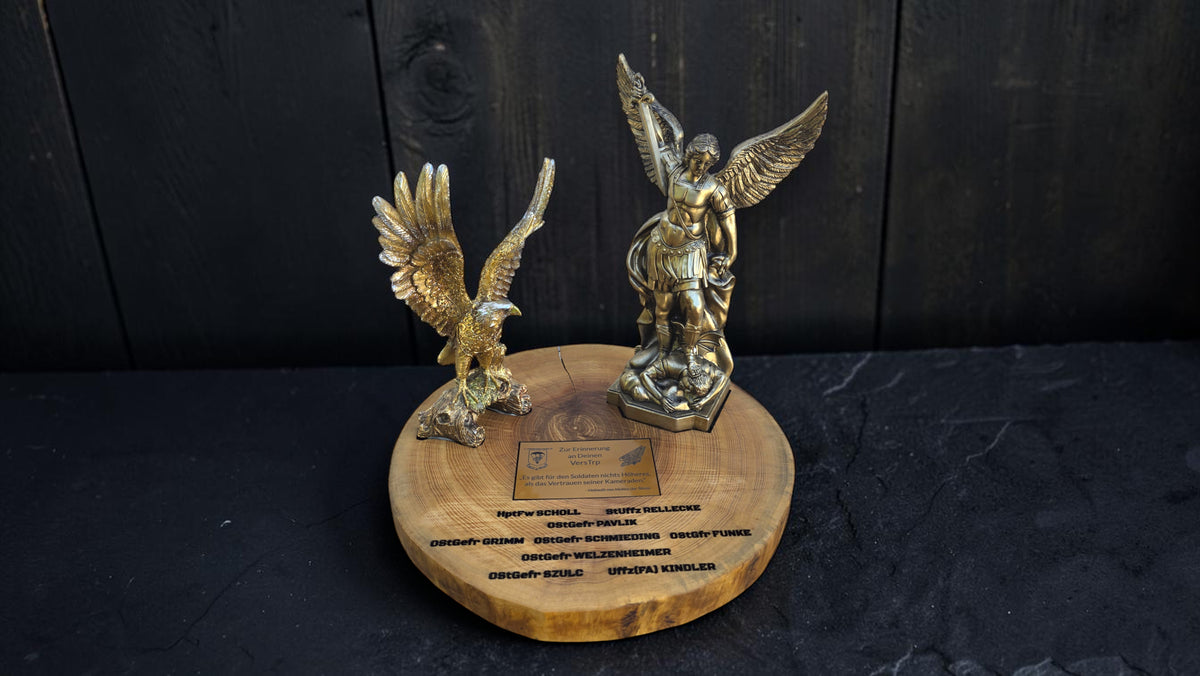 Premium Bundeswehr Ehrenpreis „Kameradschaft“ – Monumentaler Award aus Massivholz / Premium Bundeswehr Abschiedsgeschenk
