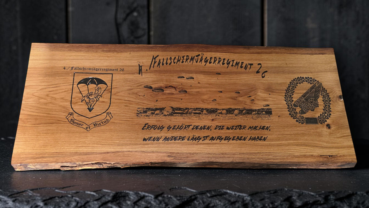 Premium Bundeswehr Kompanie-Ehrenbrett – Monumentales 1,20m Wandboard aus Massivholz
